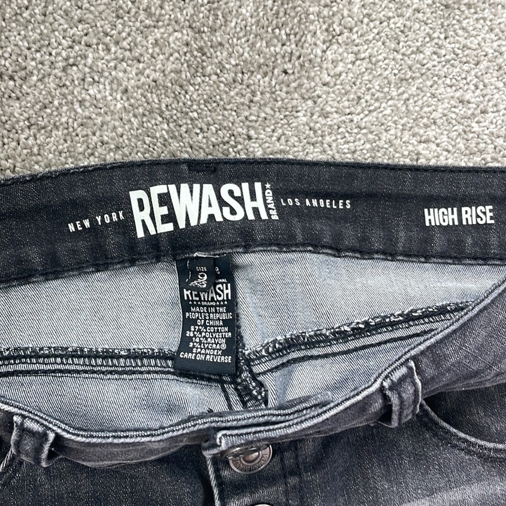 Rewash distressed skinny jeans. Size 9/29 high rise waist - Picture 4 of 4